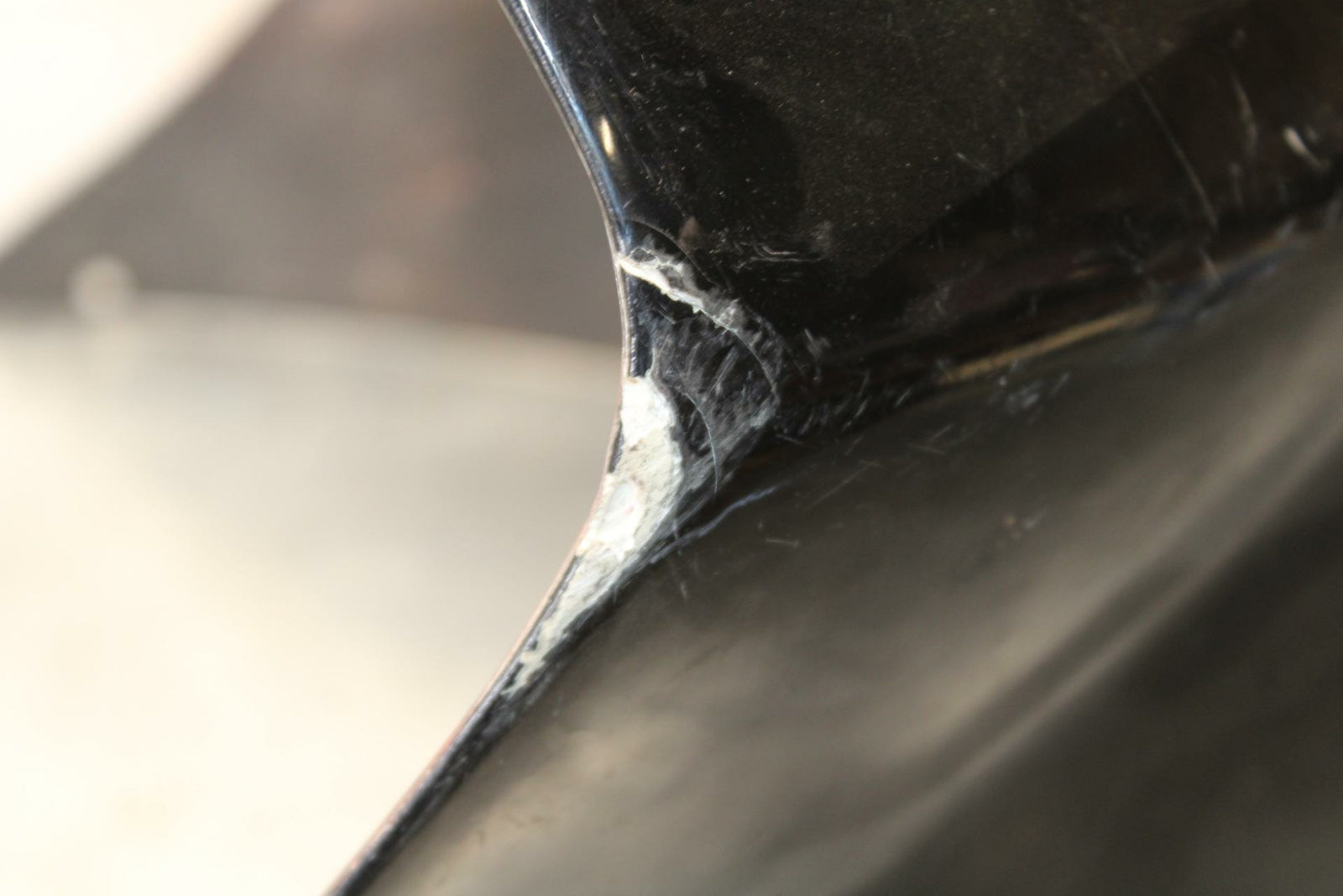 85 YAMAHA RZ500 FIBERGLASS FRONT UPPER NOSE FAIRING COWL SHROUD BB27