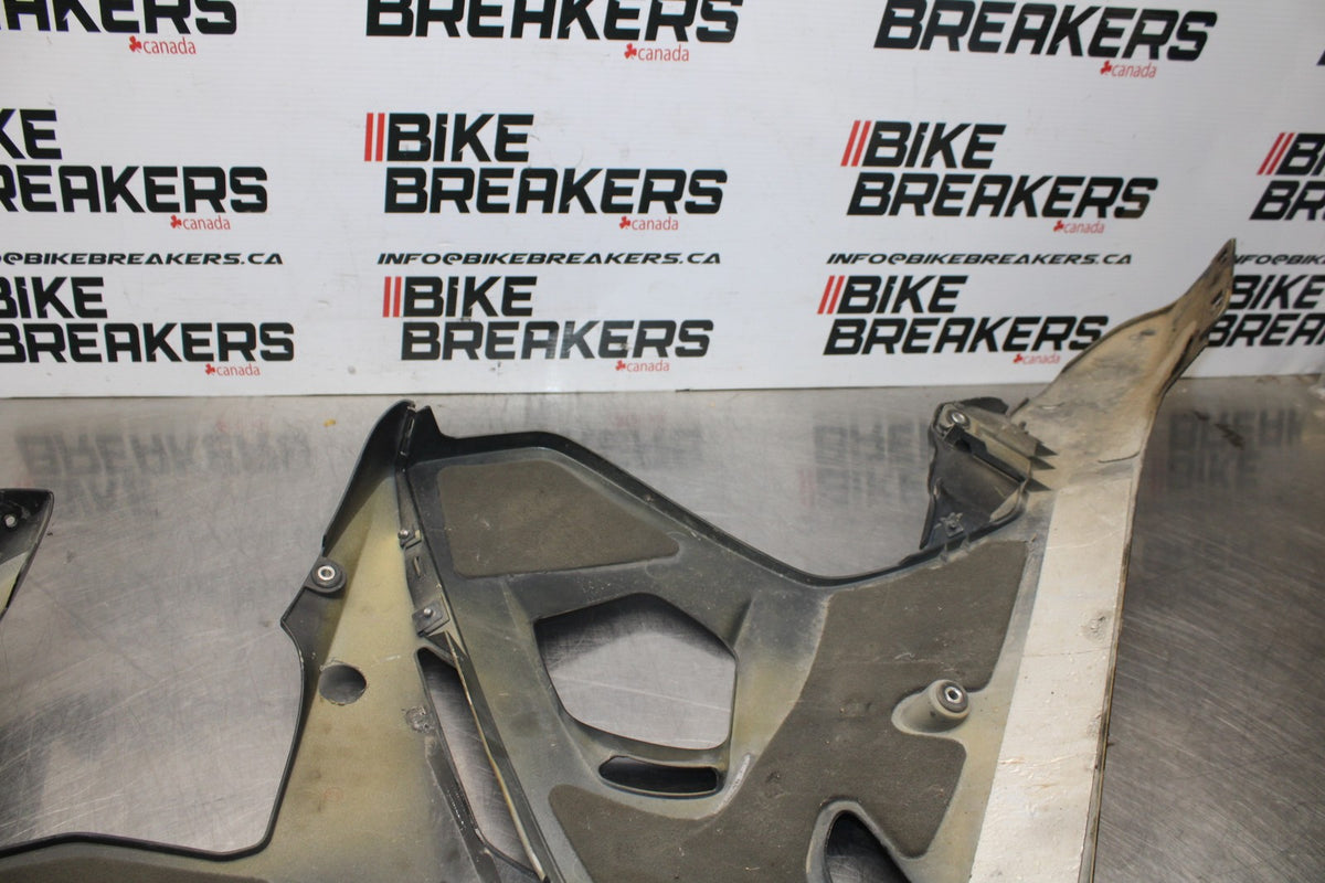 08-09 YAMAHA YZF R6S RIGHT LOWER MID UPPER SIDE FAIRING COWL  BB796