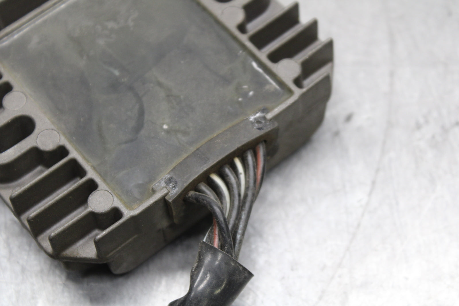 03 SUZUKI SV650S RECTIFIER VOLTAGE REGULATOR BB130