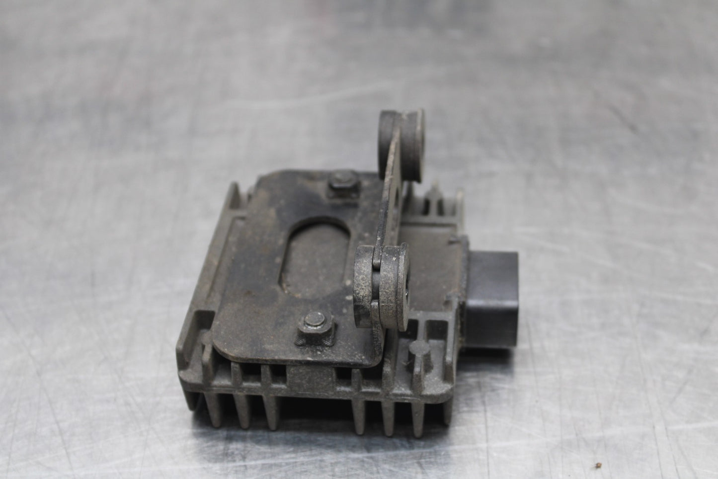 09-10 KAWASAKI ER-6N RECTIFIER VOLTAGE REGULATOR BB205