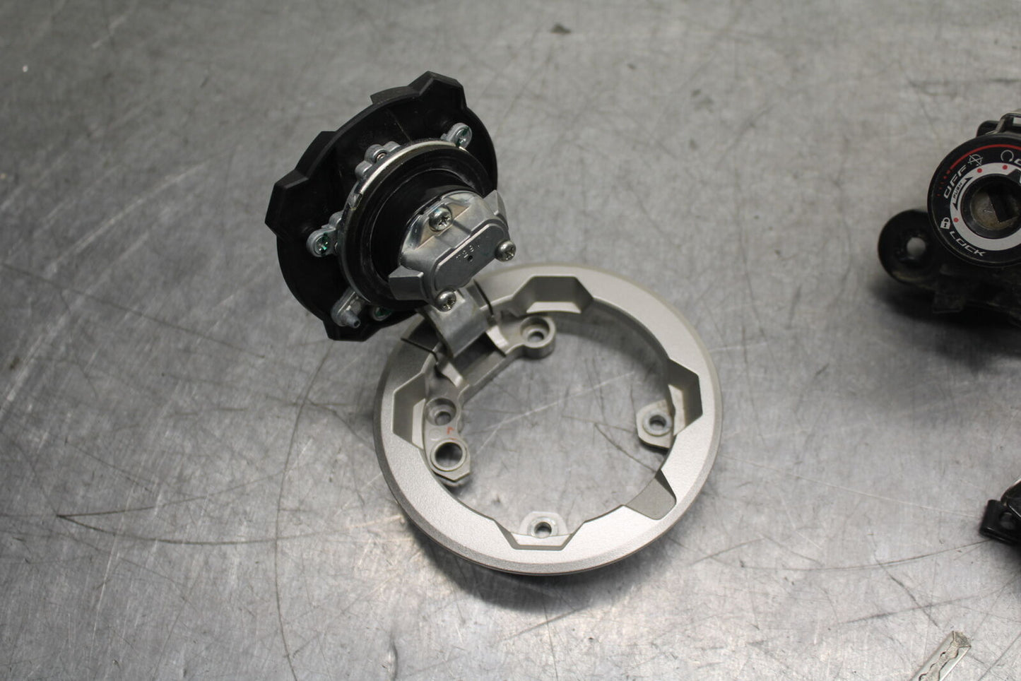 18-23 KAWASAKI NINJA 400 EX400 IGNITION LOCK KEY SET /GAS CAP & SEAT LOCK  BB747