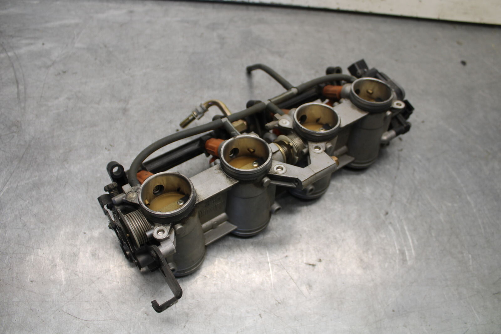 04-05 SUZUKI GSXR600 MAIN FUEL INJECTORS / THROTTLE BODIES 13405-29G00 BB658