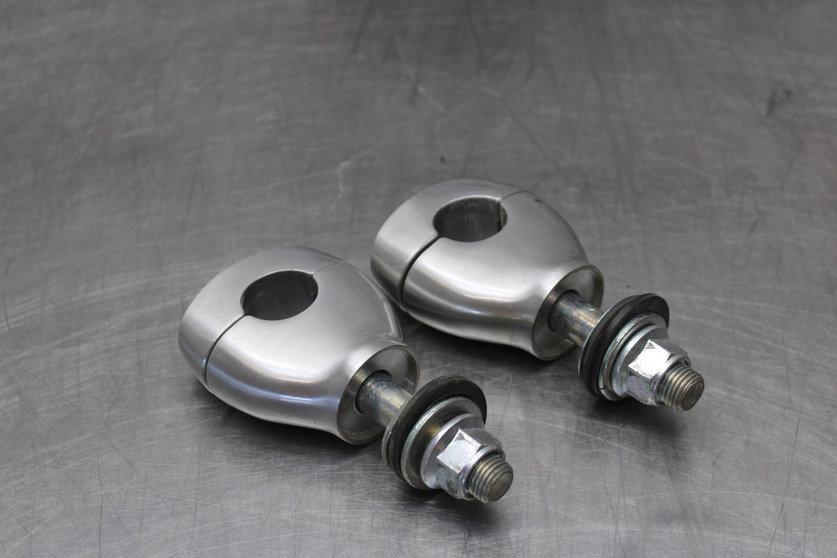 05-09 SUZUKI BOULEVARD C90 HANDLEBAR RISERS BB918