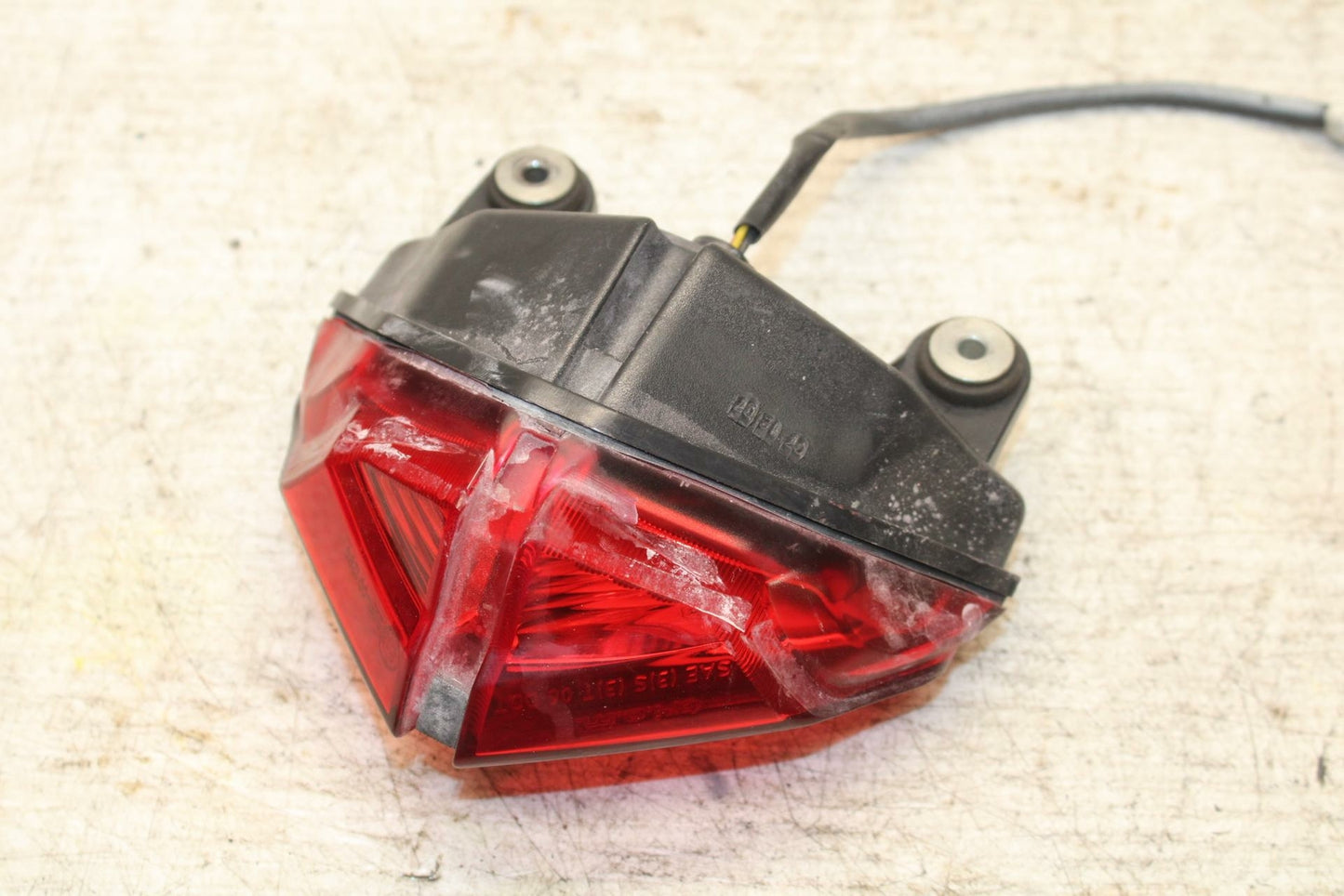 08-10 DUCATI 848 REAR TAIL TAILLIGHT BACK BRAKE LIGHT BB369