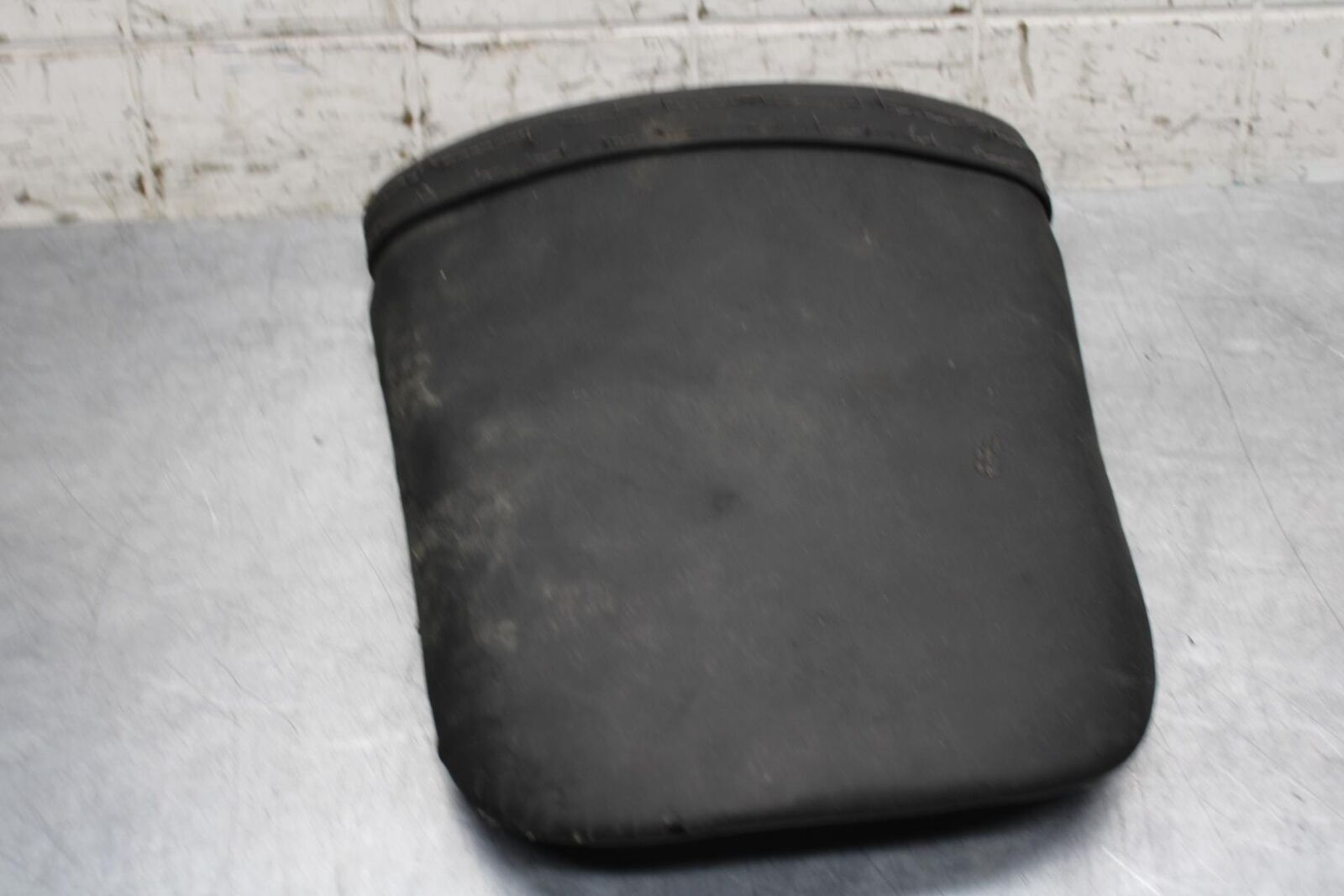 2005 Honda CBR600RR REAR BACK PASSENGER TANDEM SEAT PAD SADDLE PILLION BB564