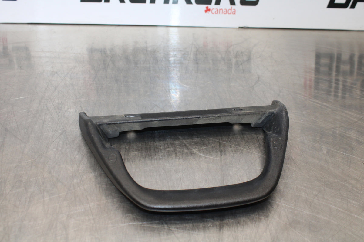 04-09 SUZUKI GS500F PASSENGER REAR SEAT GRAB BAR HANDLE BB165