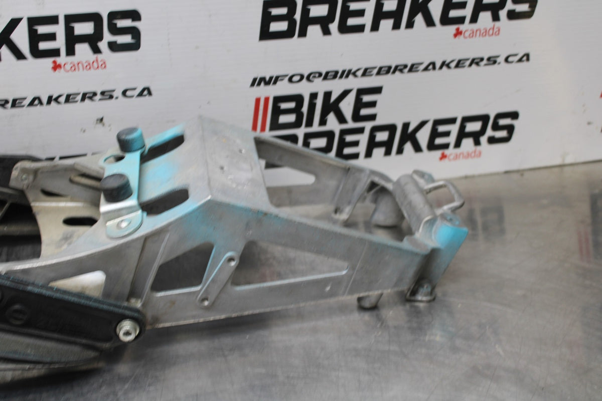 06-07 SUZUKI GSXR600 REAR SUBFRAME BACK SUB FRAME BB836