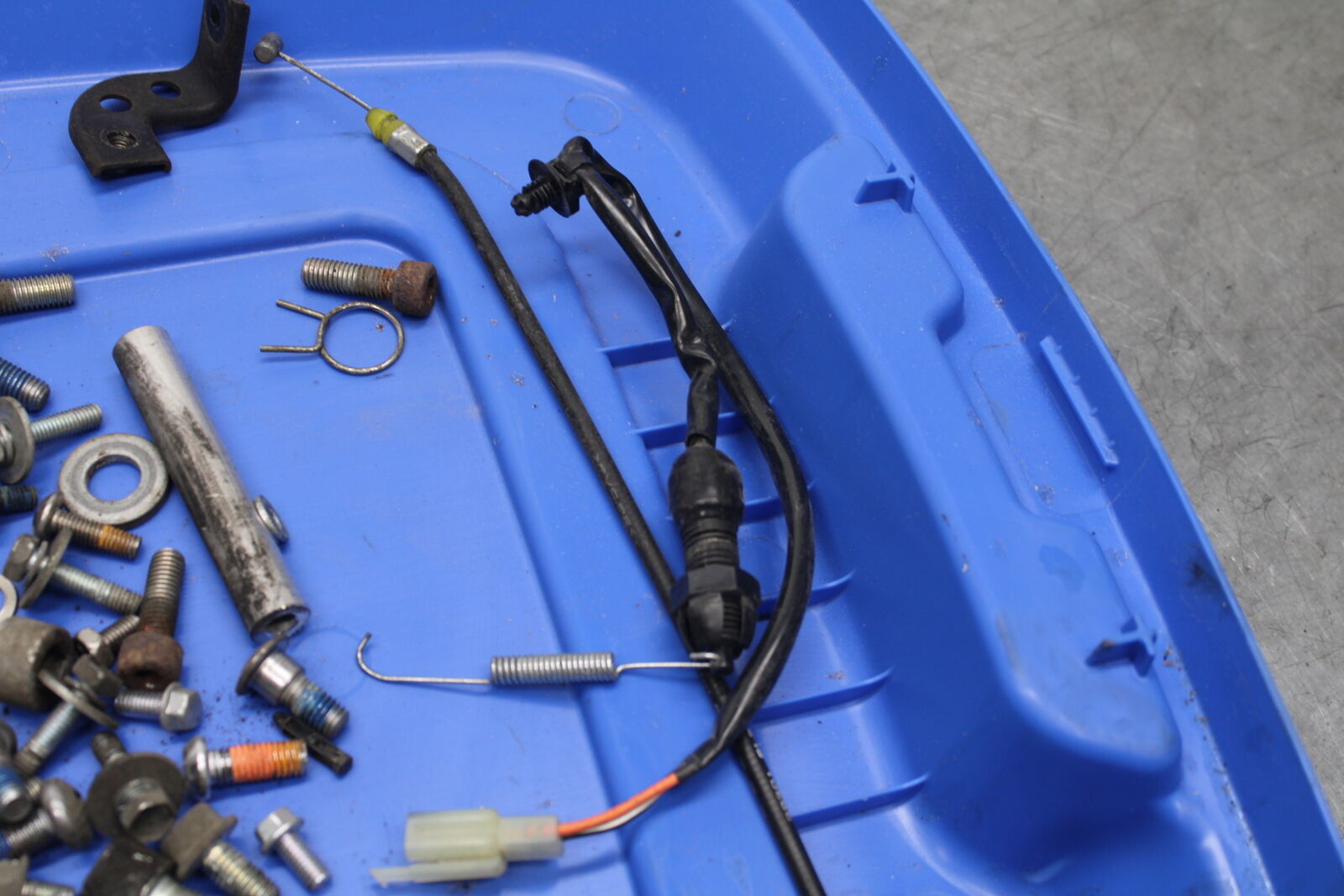 05-08 SUZUKI GSXR1000 MOUNTING BOLTS HARDWARE MOTOR SCREWS BB113