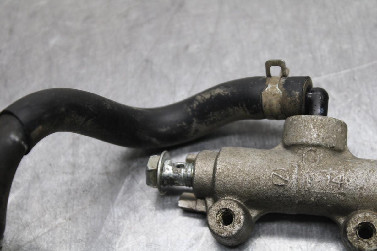 08-10 SUZUKI GSXR 600 REAR BACK BRAKE MASTER CYLINDER W RESERVOIR BB132