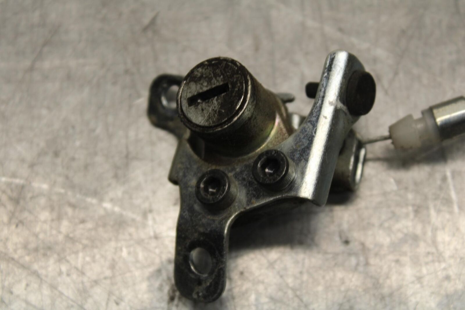 15-16 KAWASAKI EX300 IGNITION LOCK KEY SET W/ GAS CAP AND SEAT LOCK BB635