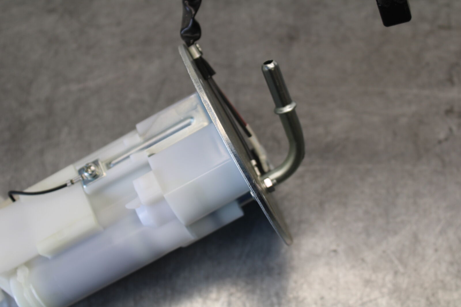 18-23 KAWASAKI NINJA 400 FUEL PUMP GAS PETROL SENDER UNIT  BB679