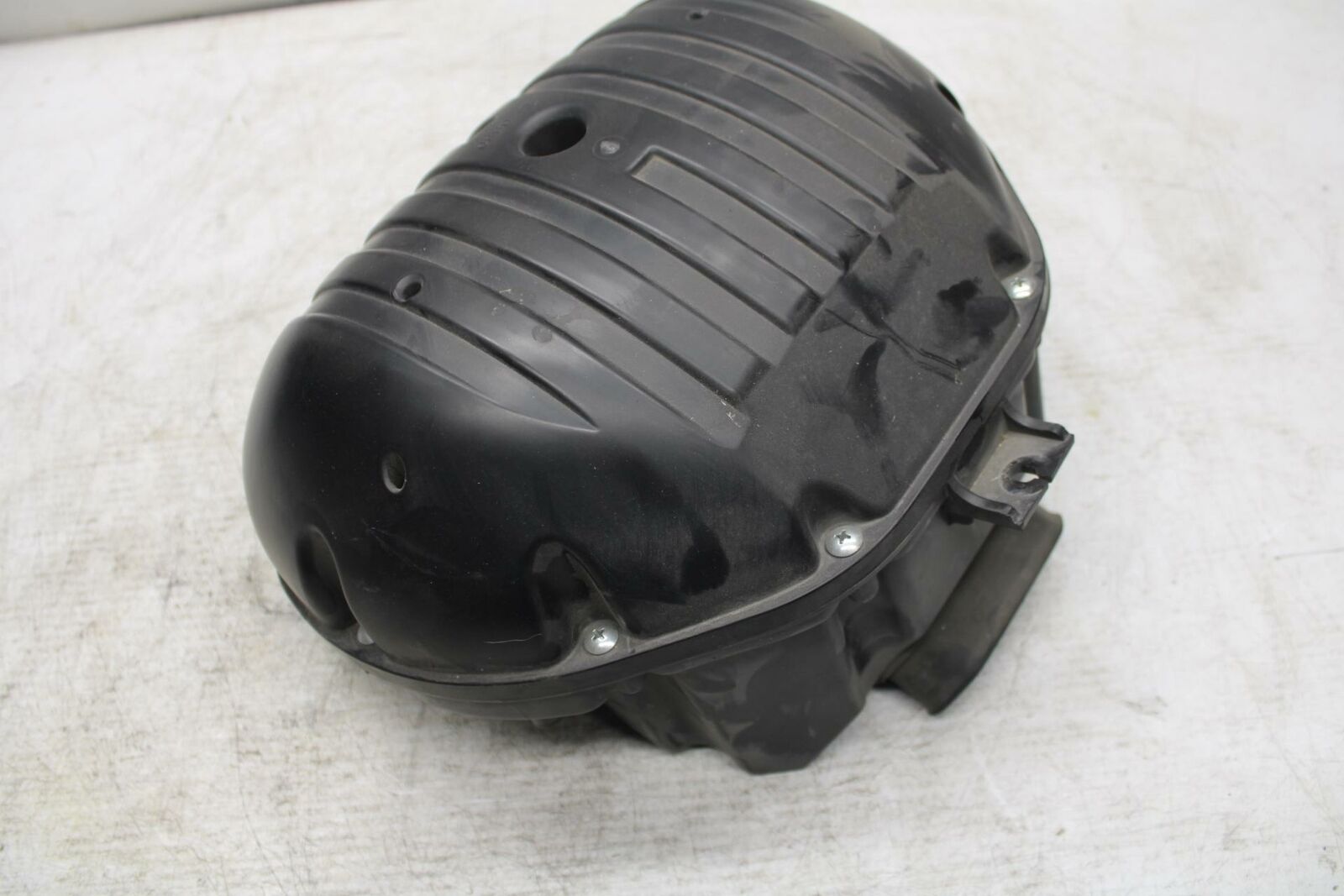 15-16 SUZUKI GSXS750 AIRBOX AIR INTAKE FILTER BOX BB374