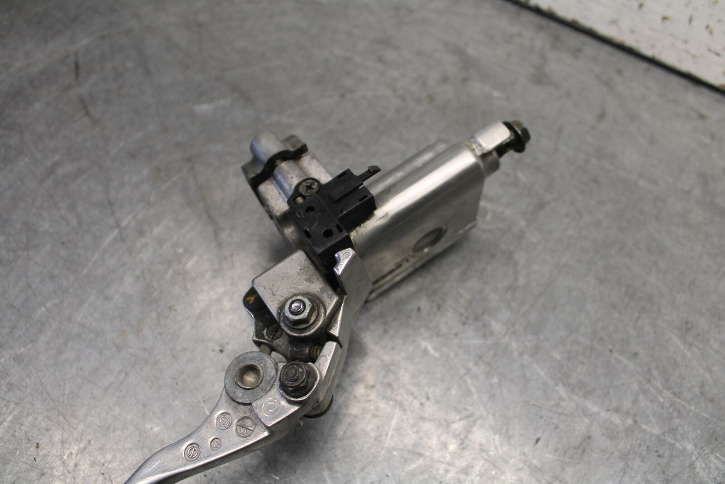 05-09 SUZUKI BOULEVARD C90 CLUTCH MASTER CYLINDER BB692