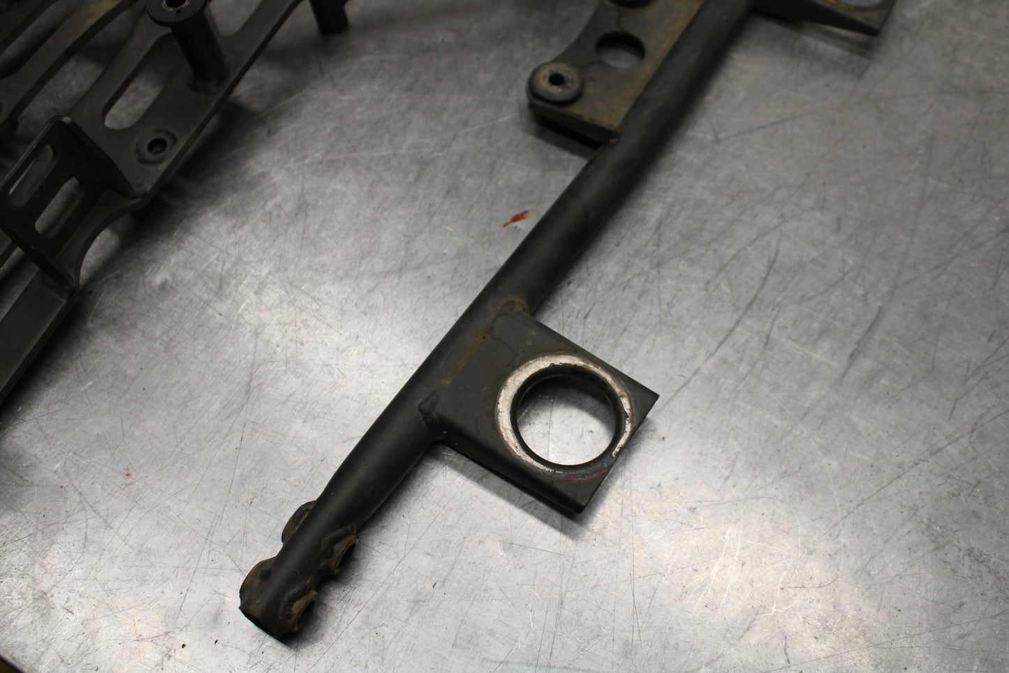 03-08 KAWASAKI VULCAN 1600 SADDLEBAG SUB FRAME STAY MOUNTS BB754