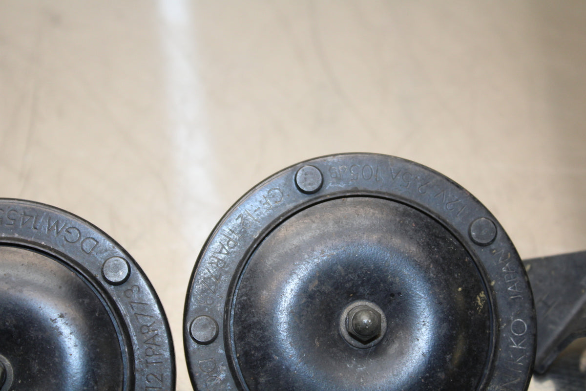 86 SUZUKI GS750ES HORN SIGNAL SET BB140