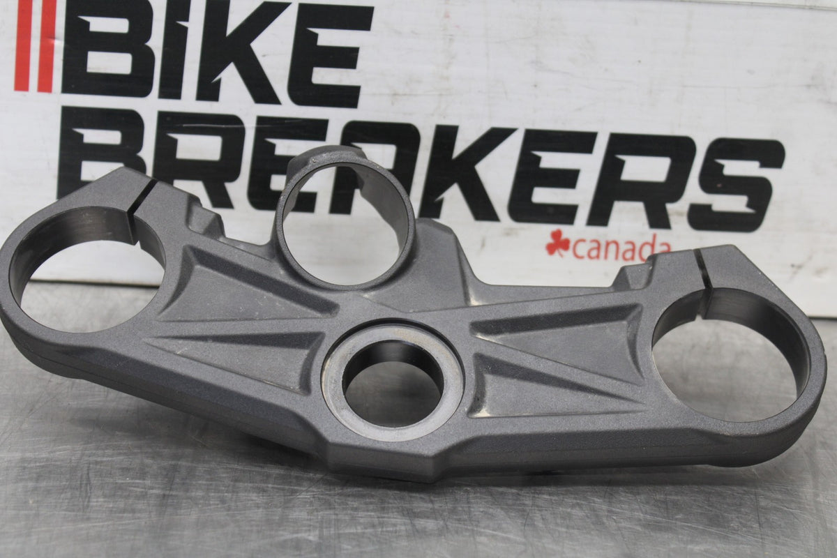 24-25 KAWASAKI NINJA ZX6R FORKS UPPER TRIPLE TREE CLAMP BB939