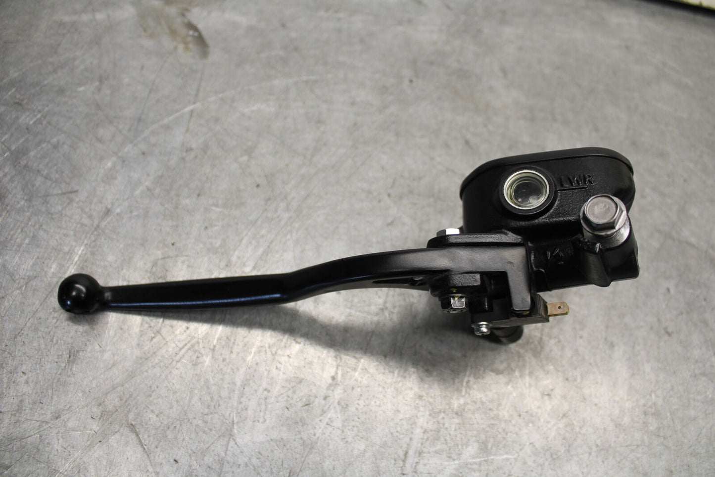 18-23 KAWASAKI NINJA 400 FRONT BRAKE MASTER CYLINDER w/ LEVER BB660