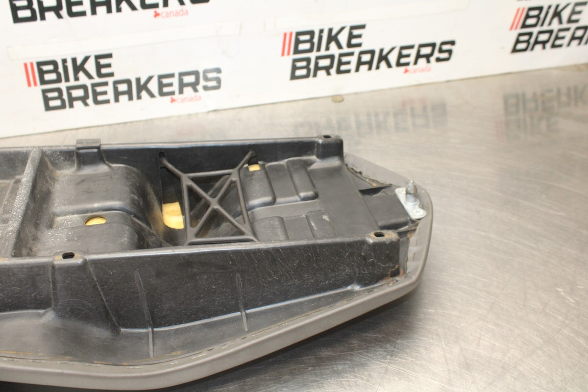 05 DUCATI SUPERSPORT 800 FRONT REAR SEAT SADDLE BB913