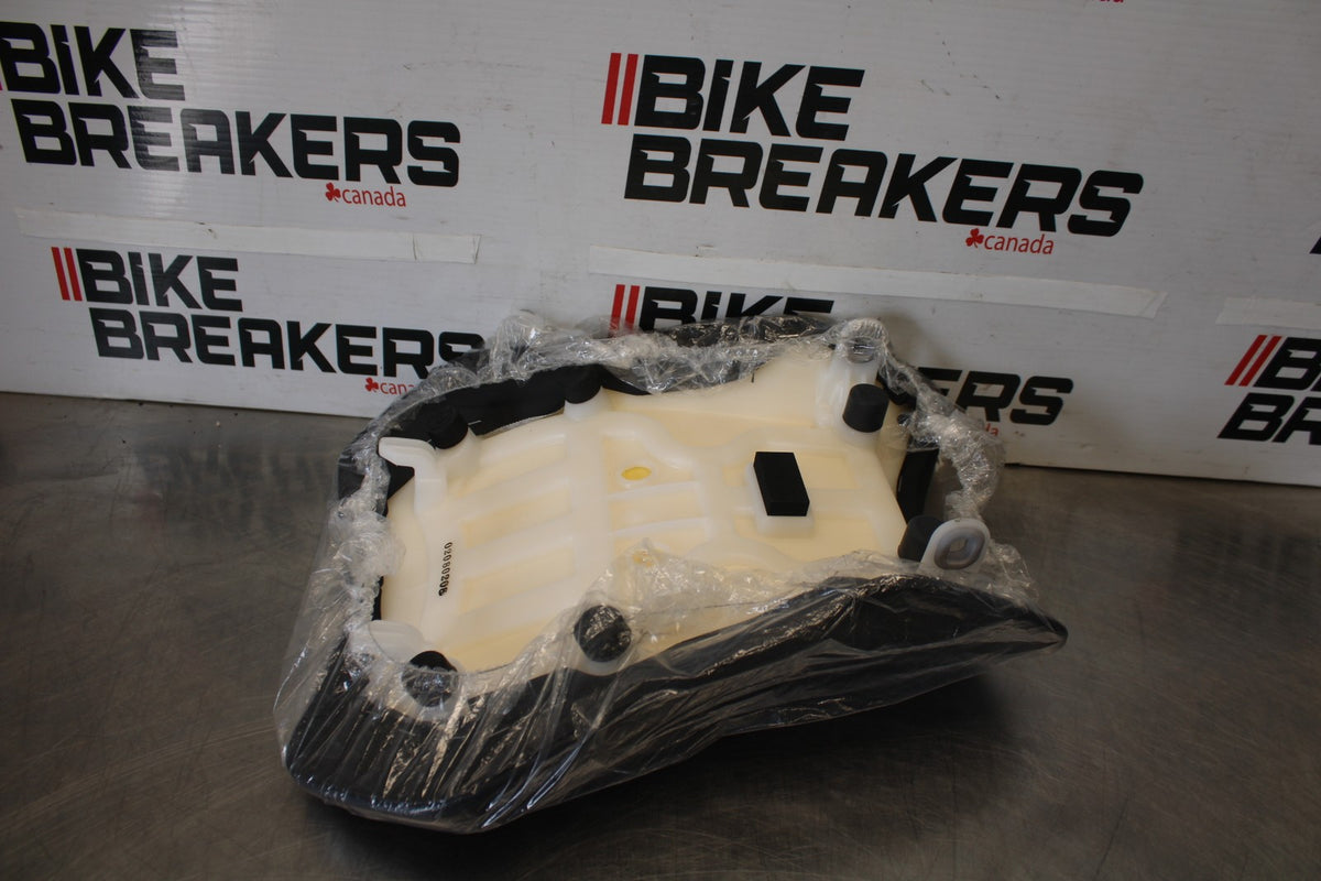 11-26 SUZUKI GSXR750 NEW TAKE OFF! FRONT DRIVERS SEAT PAD SADDLE PILLION BB882