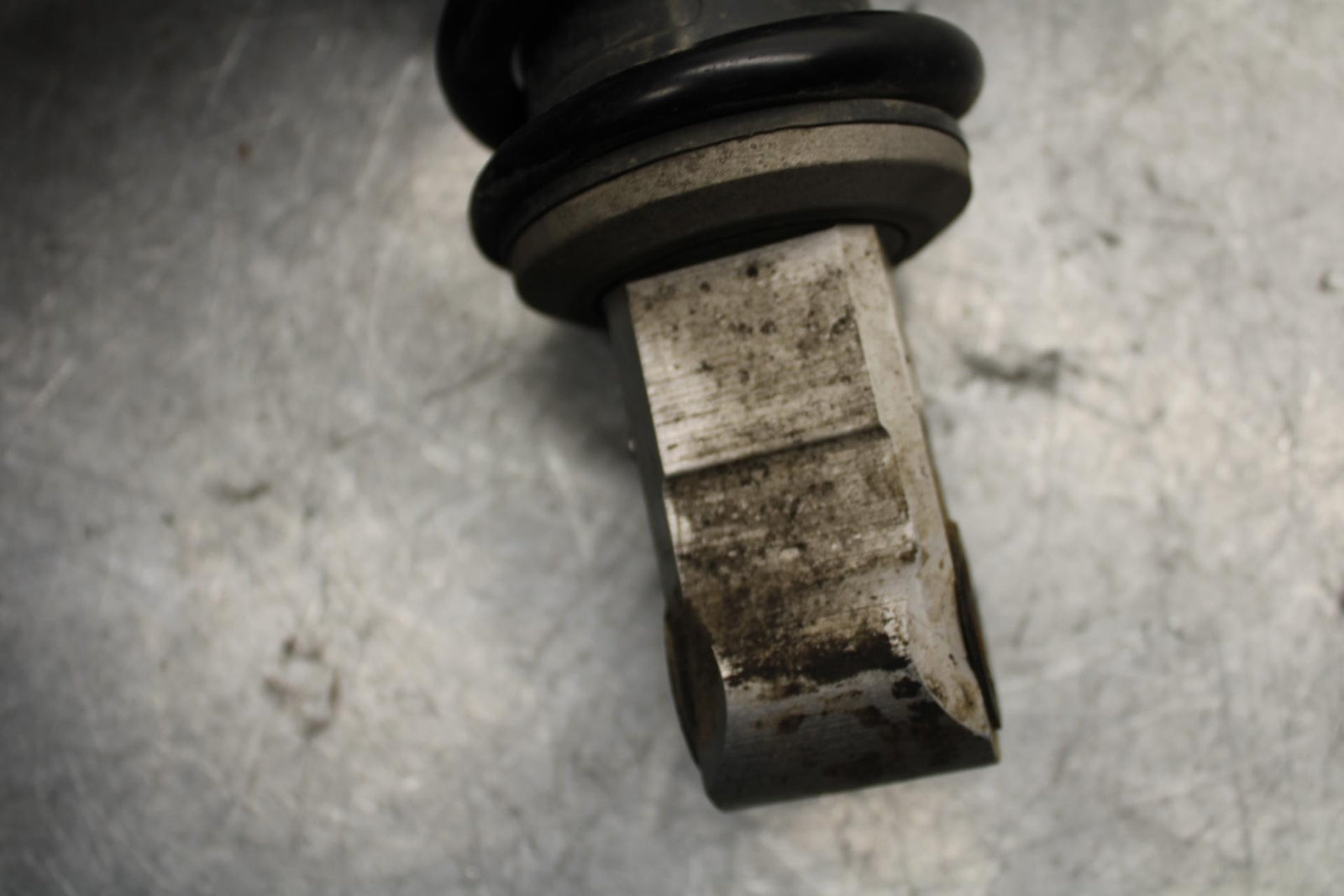 17 KAWASAKI Z900 ZR900 REAR BACK SHOCK ABSORBER SUSPENSION 45014-0569-21 BB549