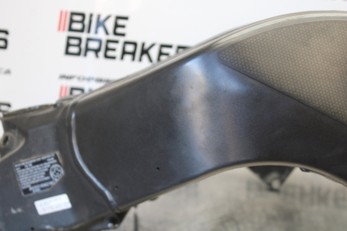 04-05 KAWASAKI NINJA ZX10R FRAME CHASSIS BB163