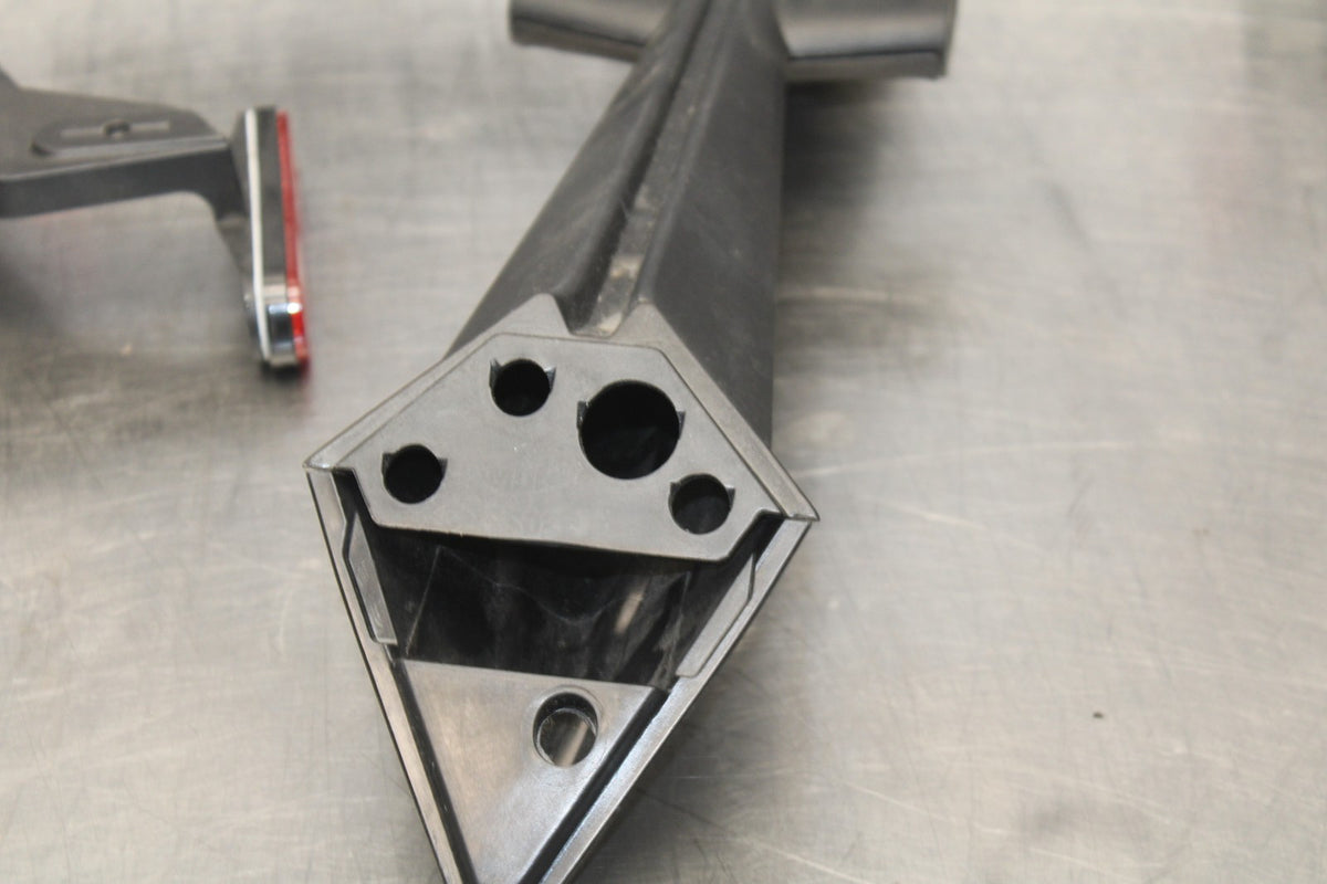13-14 TRIUMPH DAYTONA 675 FENDER ELIMINATOR LICENSE PLATE BRACKET  BB685