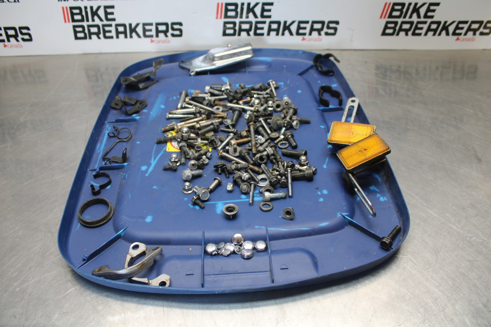 03-08 KAWASAKI VULCAN 1600 MOUNTING BOLTS HARDWARE MOTOR SCREWS BB196