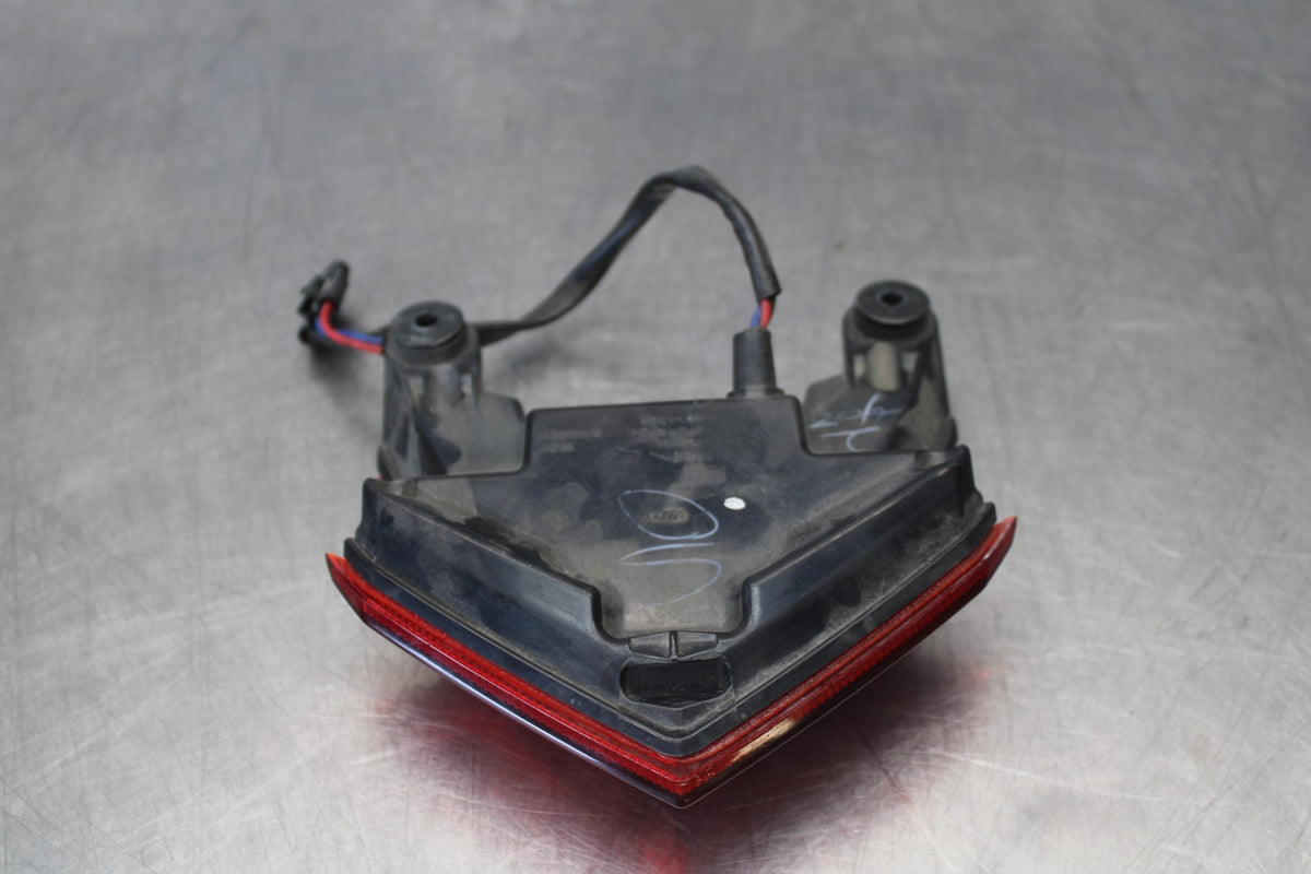 13-18 KAWASAKI NINJA ZX6R REAR TAIL TAILLIGHT BACK BRAKE LIGHT BB908