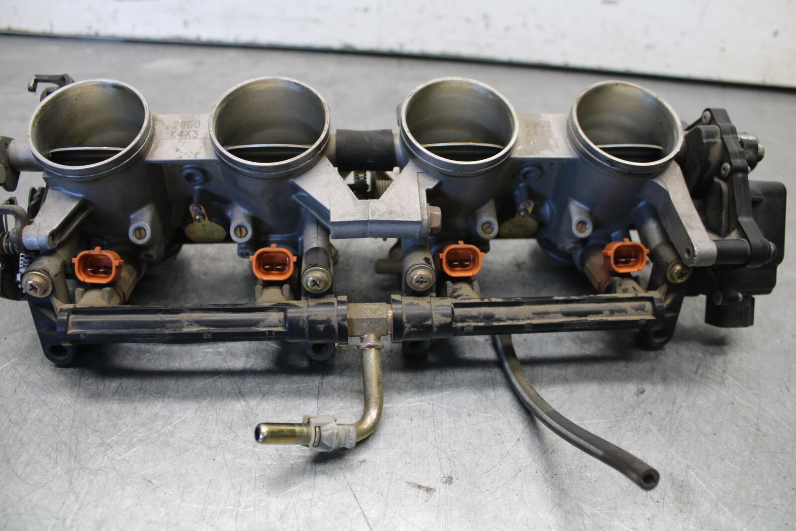 04-05 SUZUKI GSXR600 MAIN FUEL INJECTORS / THROTTLE BODIES 13405-29G00 BB658