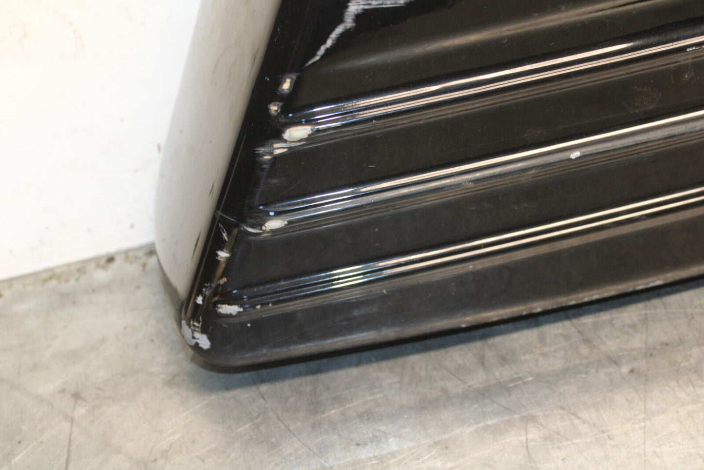 05-09 SUZUKI BOULEVARD C90 SIDE CARGO LUGGAGE SADDLEBAG BAG COMPARTMENT BB692