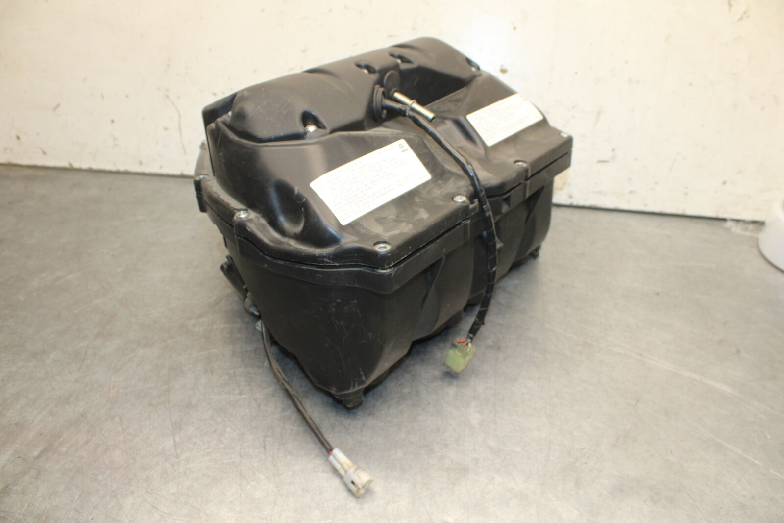 09-14 YAMAHA YZF R1 AIRBOX AIR INTAKE FILTER BOX BB696