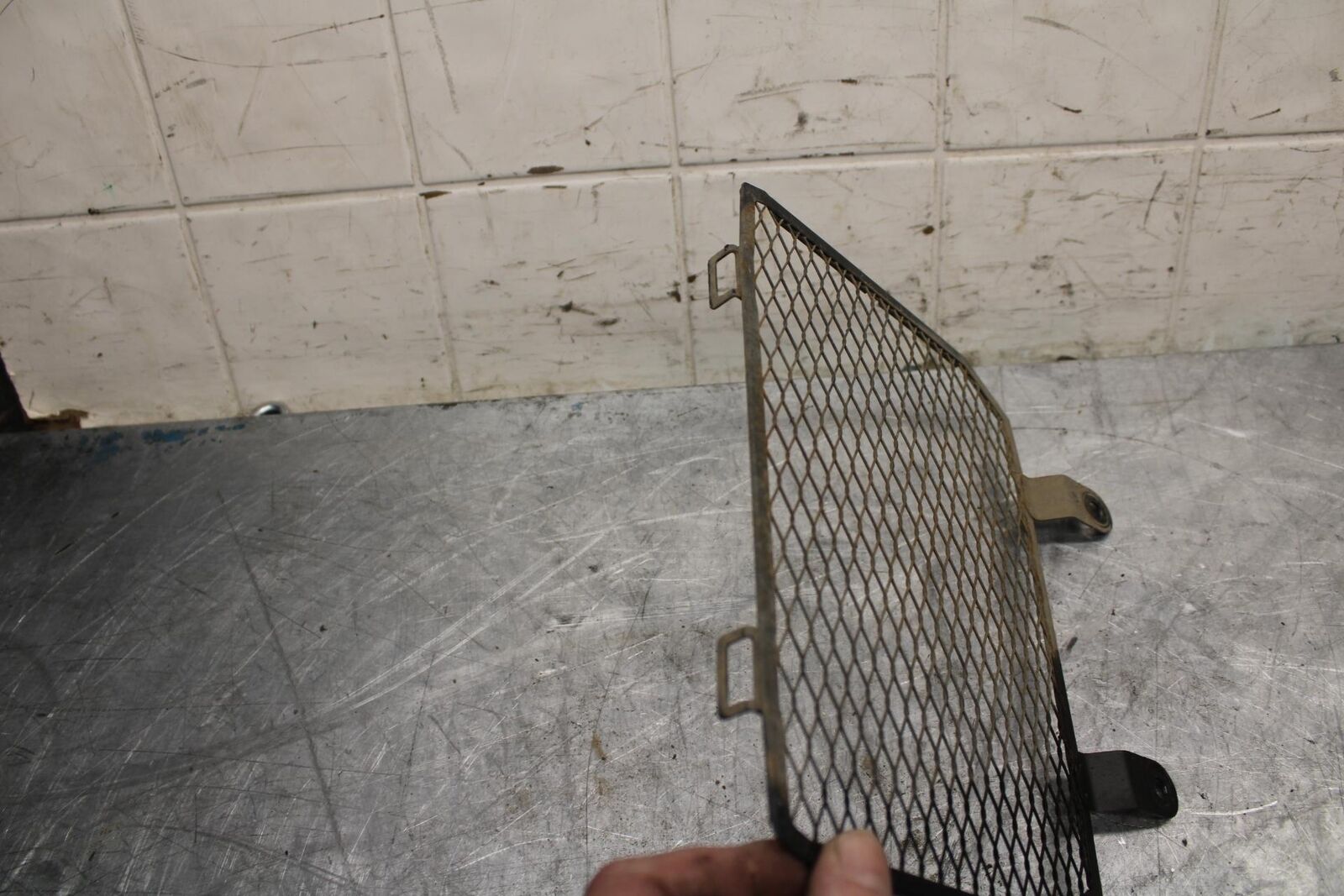 18 YAMAHA YZF R1  OIL COOLER GRILL GUARD BB473