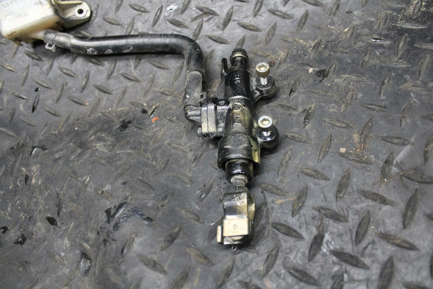 16-18 HONDA CBR500R REAR BACK BRAKE MASTER CYLINDER W RESERVOIR BB231