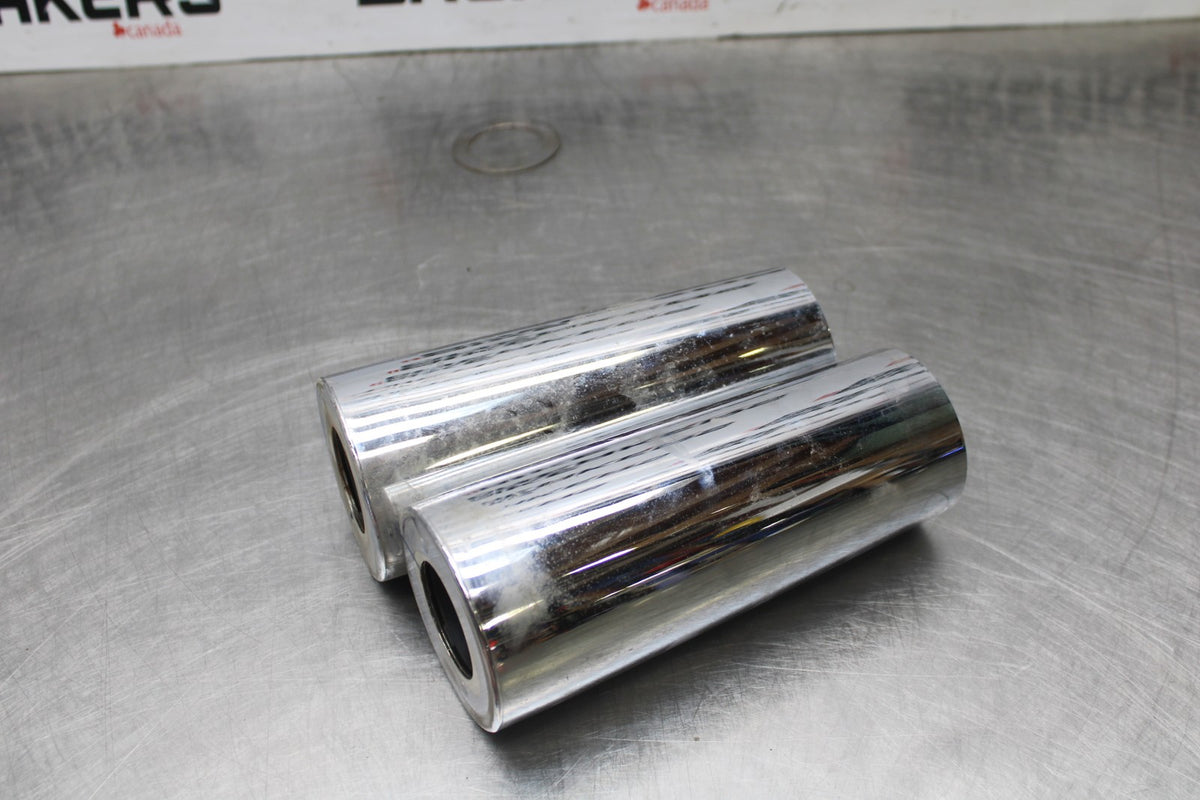 05-09 SUZUKI BOULEVARD C90 FORK LOWER COVERS BOTTOM GUARDS SHIELD COWL BB918