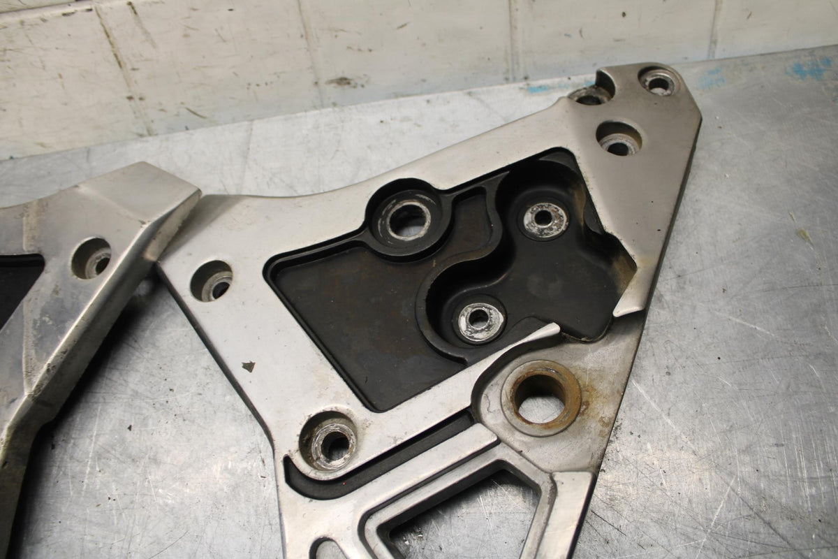 84-85 YAMAHA FJ1100 LEFT RIGHT REARSET REAR SET DRIVER PEG BRACKETS MOUNTS BB29