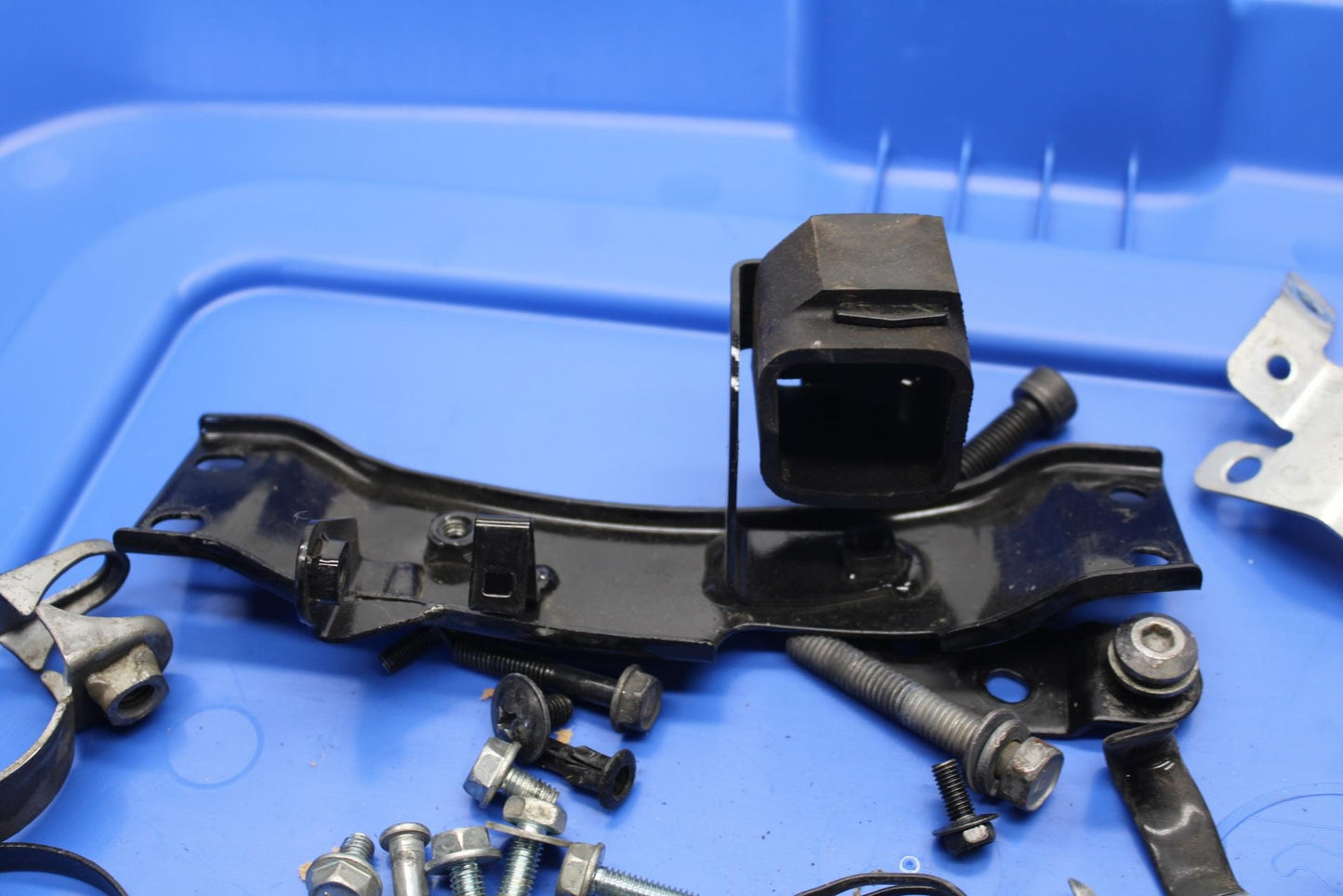 15-16 KAWASAKI EX300 MISCELLANEOUS MOUNTING BOLTS HARDWARE MOTOR BB635