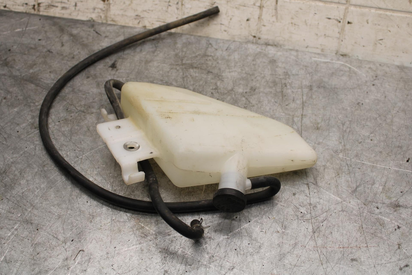 06-07 SUZUKI GSXR600 750 COOLANT WATER TANK RESERVOIR BOTTLE BB543