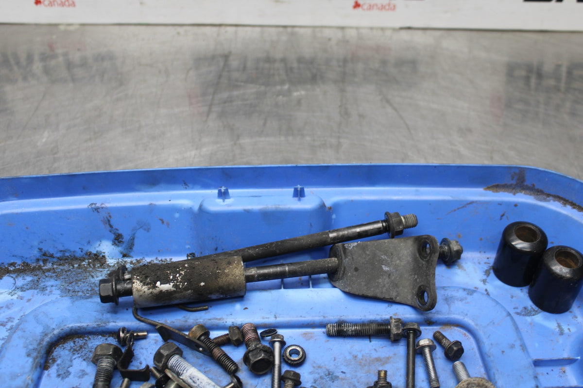 98 KAWASAKI NINJA ZX6 MOUNTING BOLTS HARDWARE SCREWS BB870
