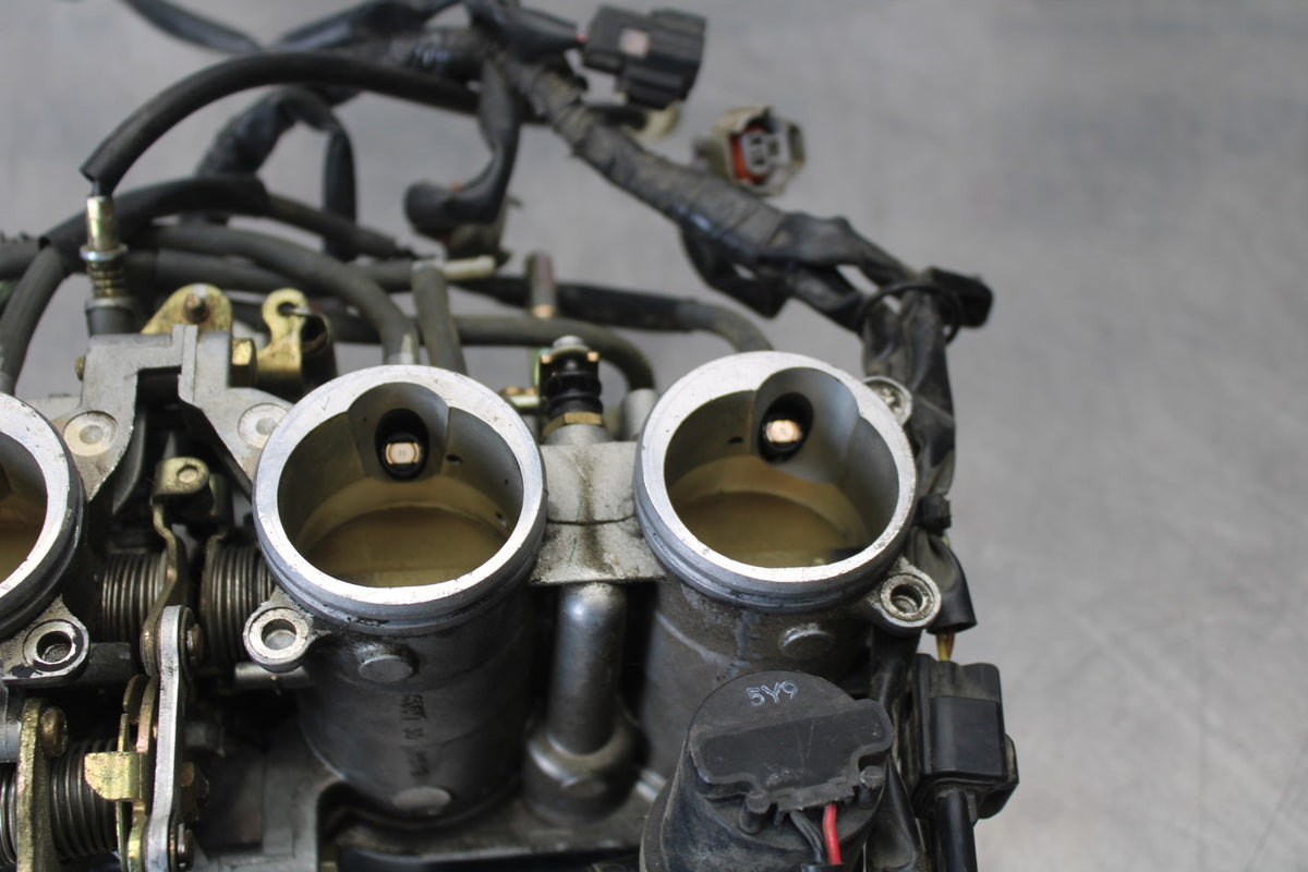 04-06 YAMAHA YZF R1 MAIN FUEL INJECTORS / THROTTLE BODIES BB432