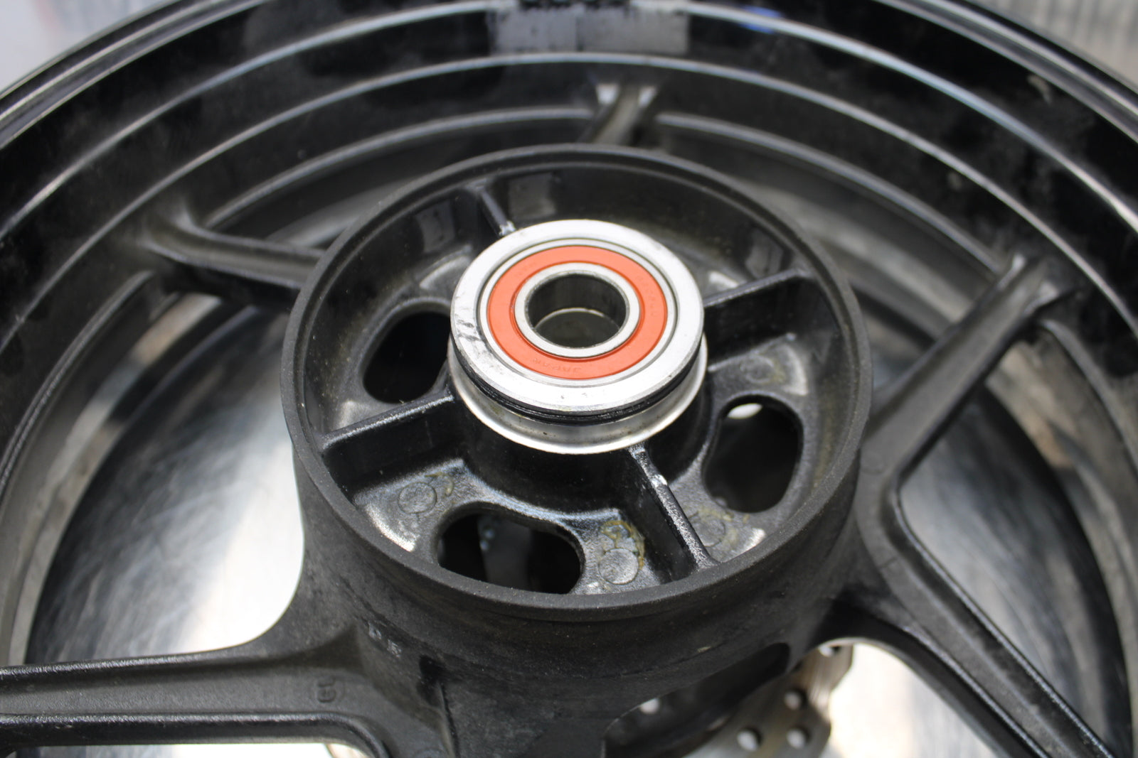 13-18 KAWASAKI NINJA ZX6R REAR WHEEL BACK RIM & ROTOR BB143