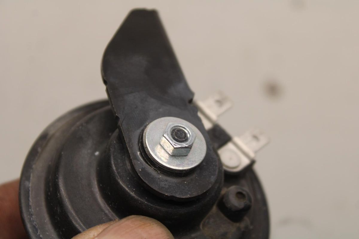 20-24 KTM 890  DUKE R HORN SIGNAL BB627