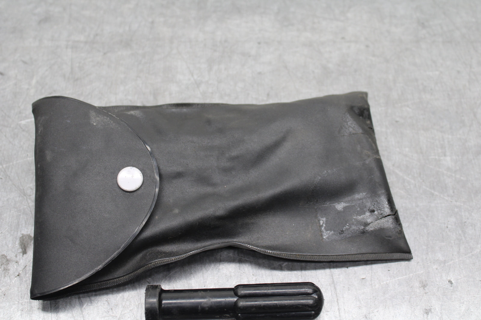 08-10 SUZUKI GSXR 600 STOCK TOOLS OEM TOOL BAG KIT SET BB130