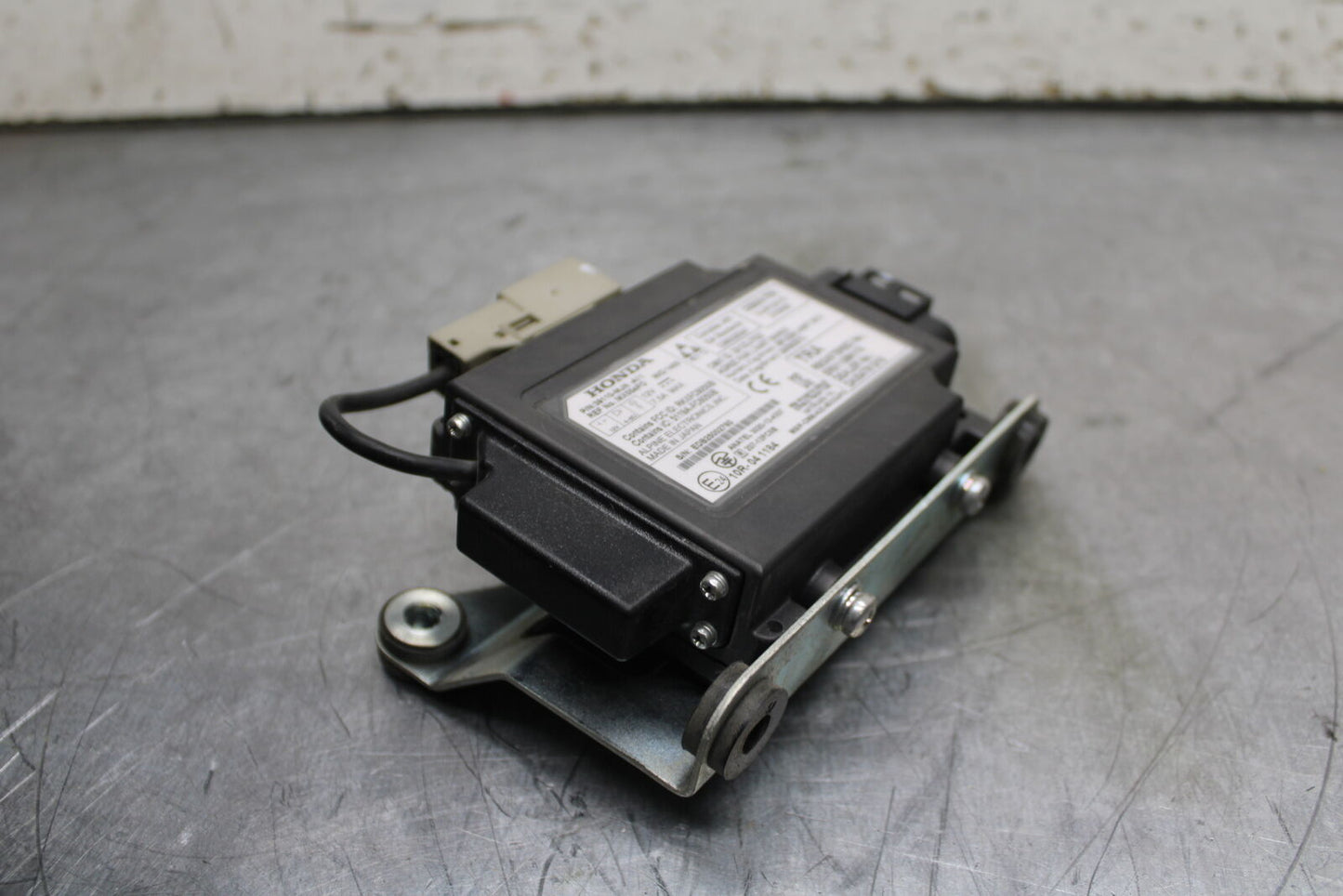 14 HONDA CTX1300A RADIO STEREO CONTROL UNIT BB732