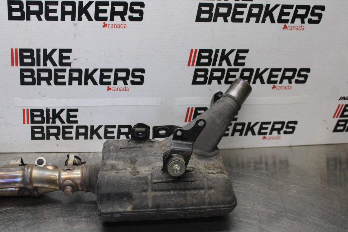 15-26 SUZUKI GSXR600 EXHAUST HEADER PIPES MANIFOLD BB888