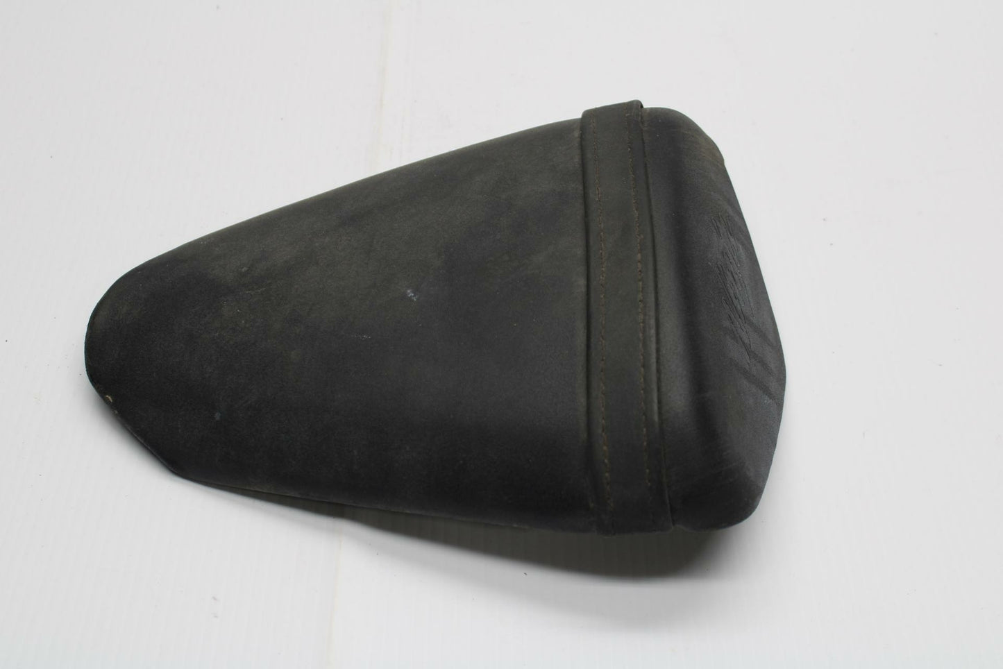 13-18 KAWASAKI NINJA ZX6R REAR BACK PASSENGER TANDEM SEAT PAD SADDLE BB240