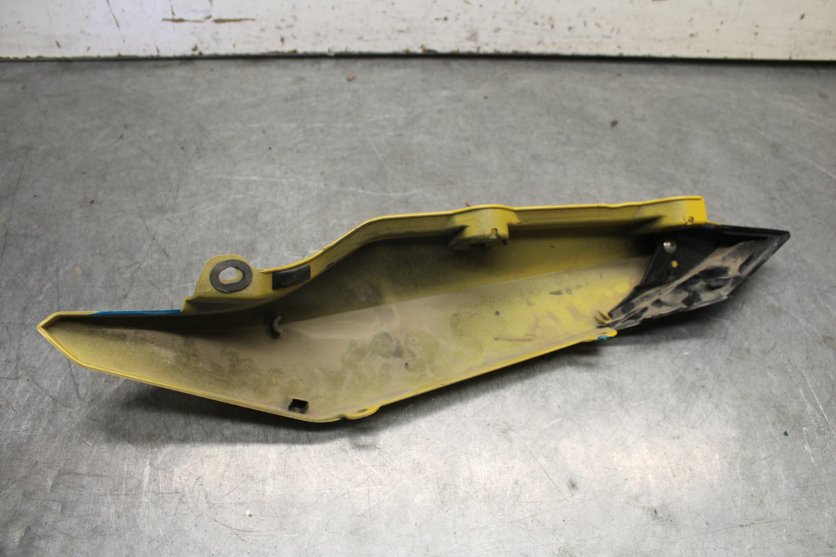 09-15 YAMAHA FZ6R RIGHT REAR BACK TAIL FAIRING COWL SHROUD  BB686