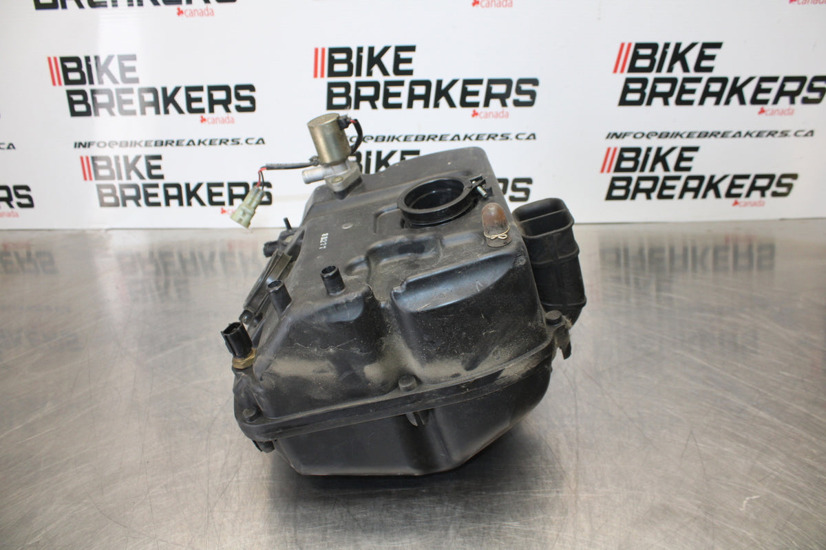 03 SUZUKI SV650S AIRBOX AIR INTAKE FILTER BOX BB167