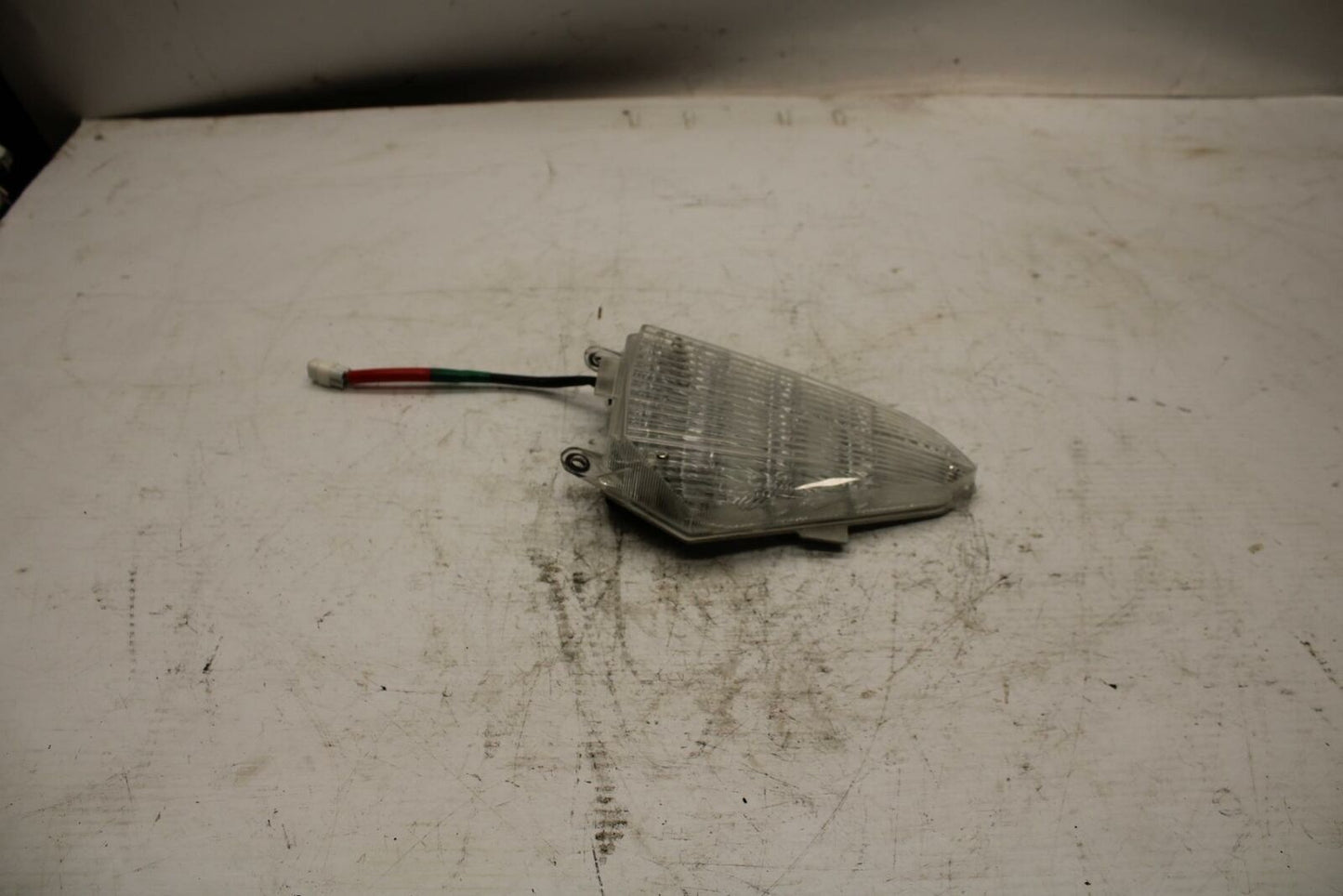 08-17 YAMAHA YZF R6 REAR TAIL TAILLIGHT BACK BRAKE LIGHT BB354