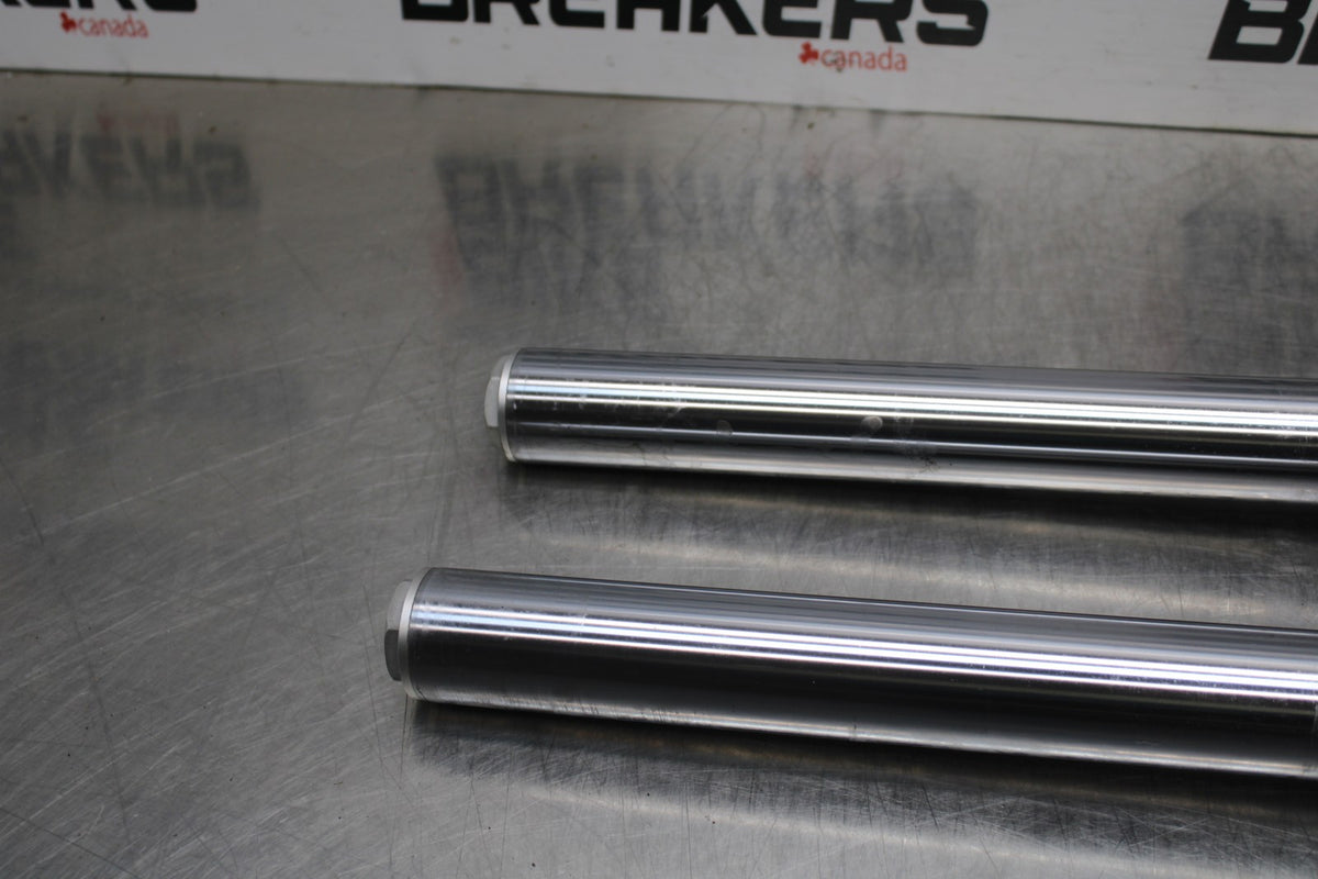 19 MOTO GUZZI V7 III FRONT FORKS SHOCK SUSPENSION SET PAIR BB831