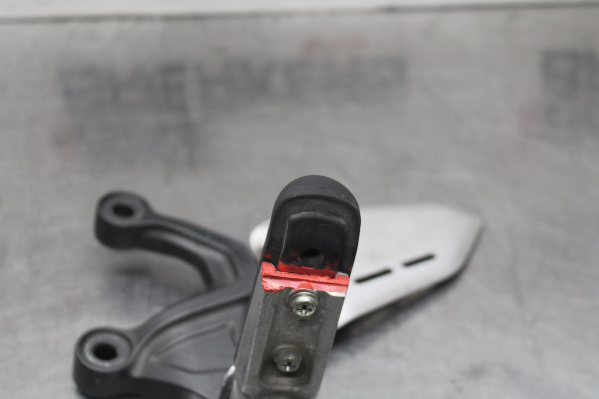 23 KAWASAKI Z900RS LEFT REARSET REAR SET FOOT PEG W SHIFTER BB935